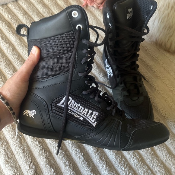 Women's Black Boxing Boots - Picture 3 of 5
